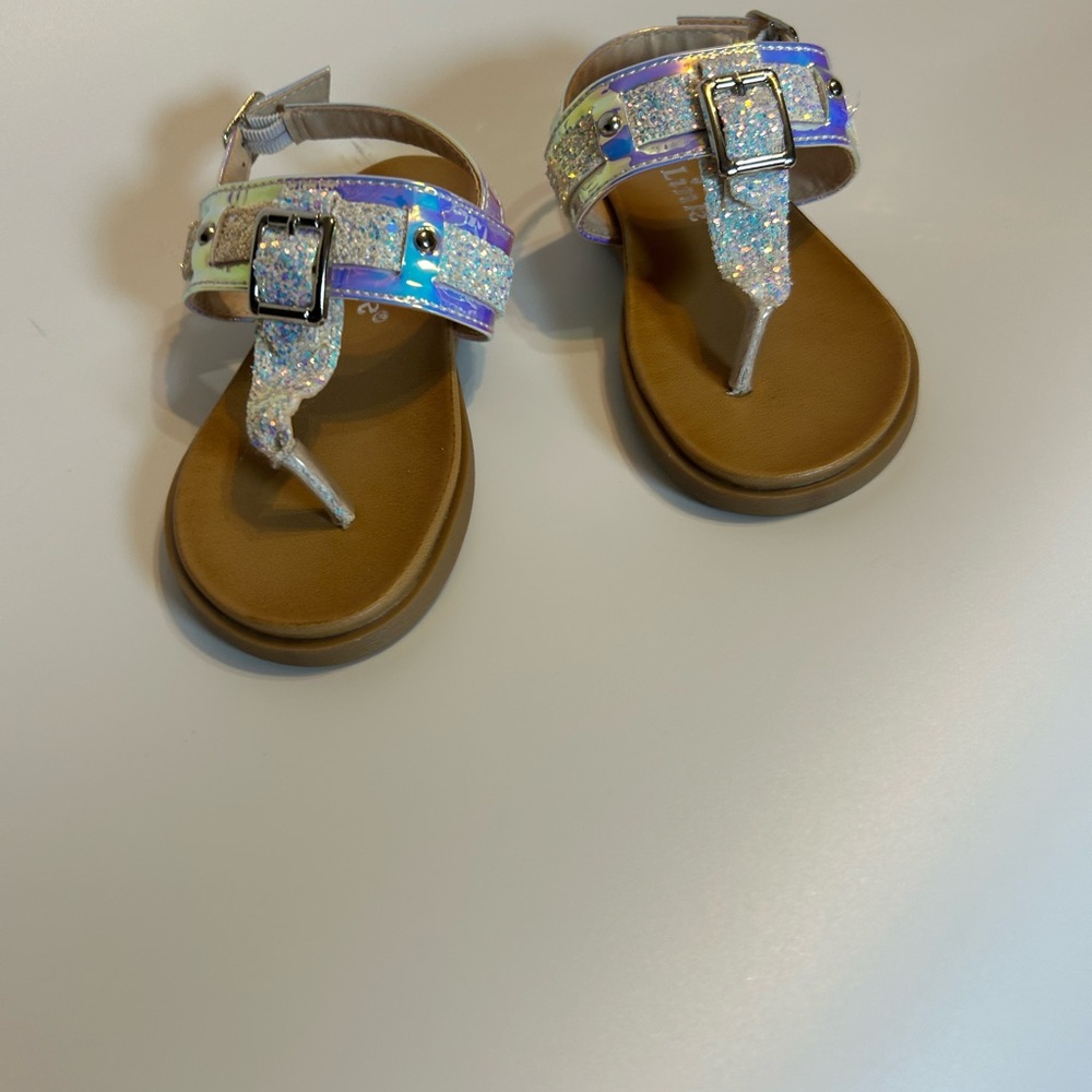 Link sandals